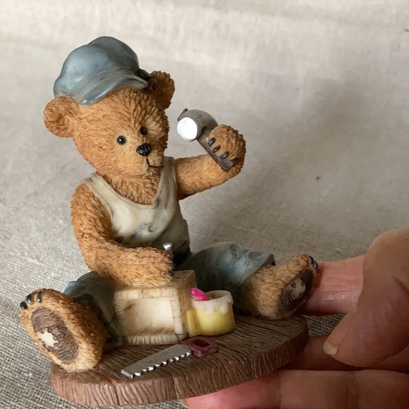 Vintage, and rare, adorable bear from the Yesteryear Bears Collection - Picture 2 of 5